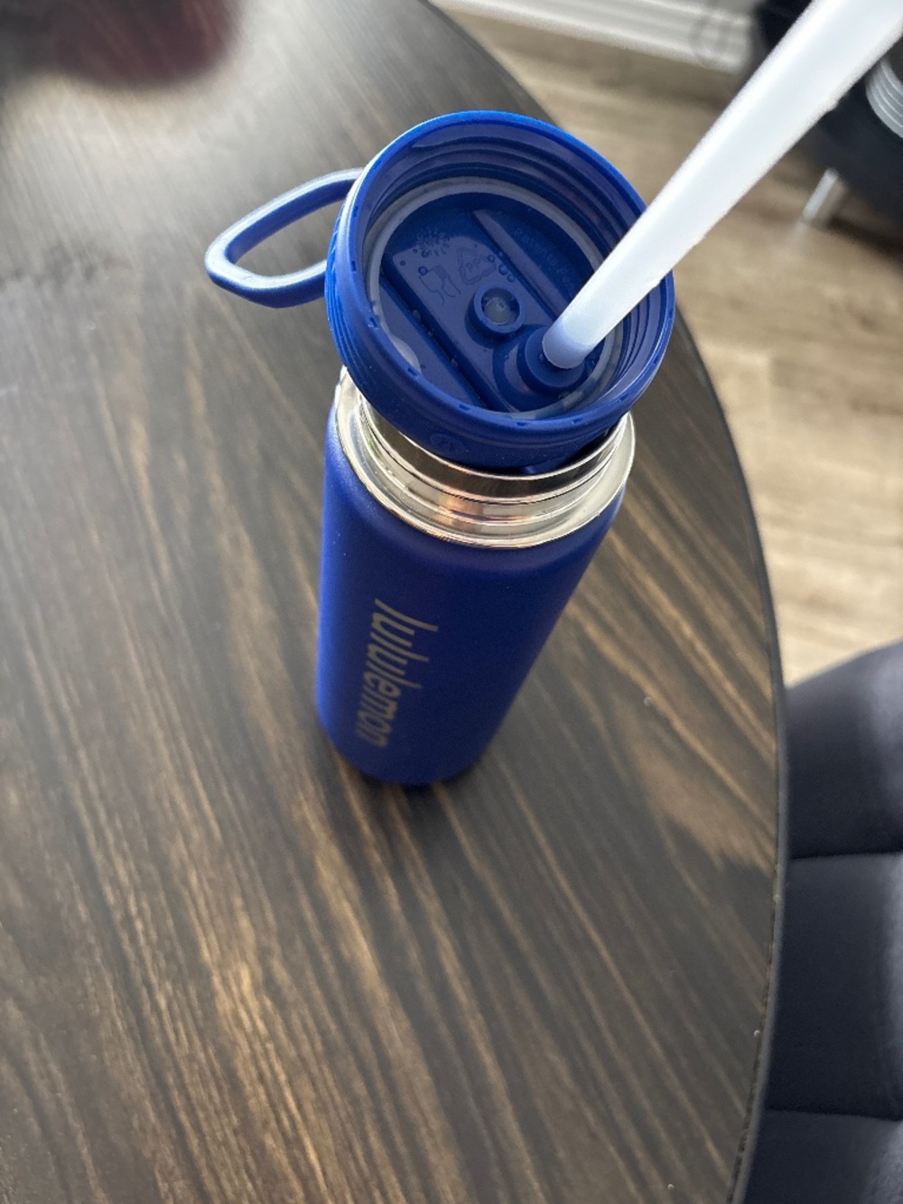 Lululemon Navy Blue Back to Life sport bottle (18 oz) *Straw Lid - Picture 3 of 4